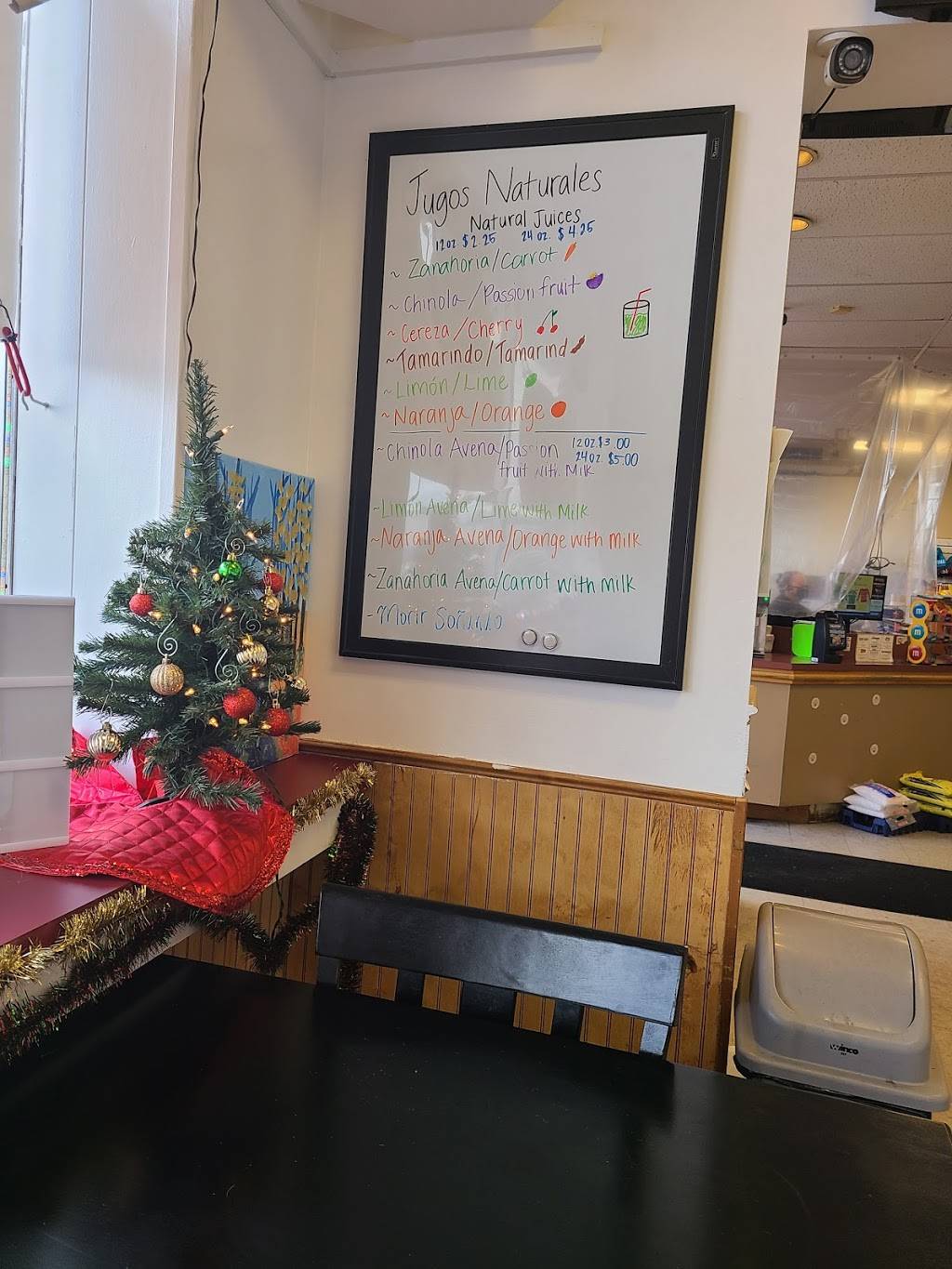 Suarez Pizza | restaurant | 176 Pelham St, Methuen, MA 01844, USA | 9786850352 OR +1 978-685-0352