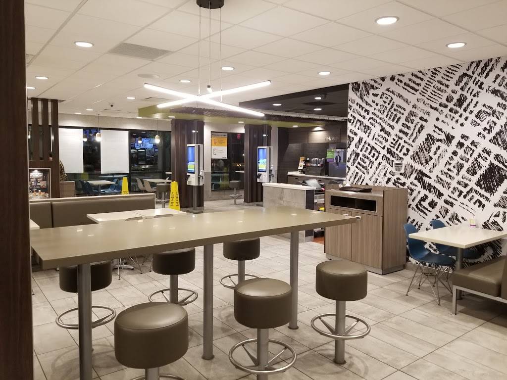 McDonalds | cafe | 4056 Factoria Blvd SE, Bellevue, WA 98006, USA | 4256410464 OR +1 425-641-0464