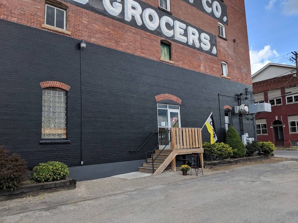 Ramblin Rose Cafe | restaurant | 265 N Findley St, Punxsutawney, PA 15767, USA | 8146185852 OR +1 814-618-5852