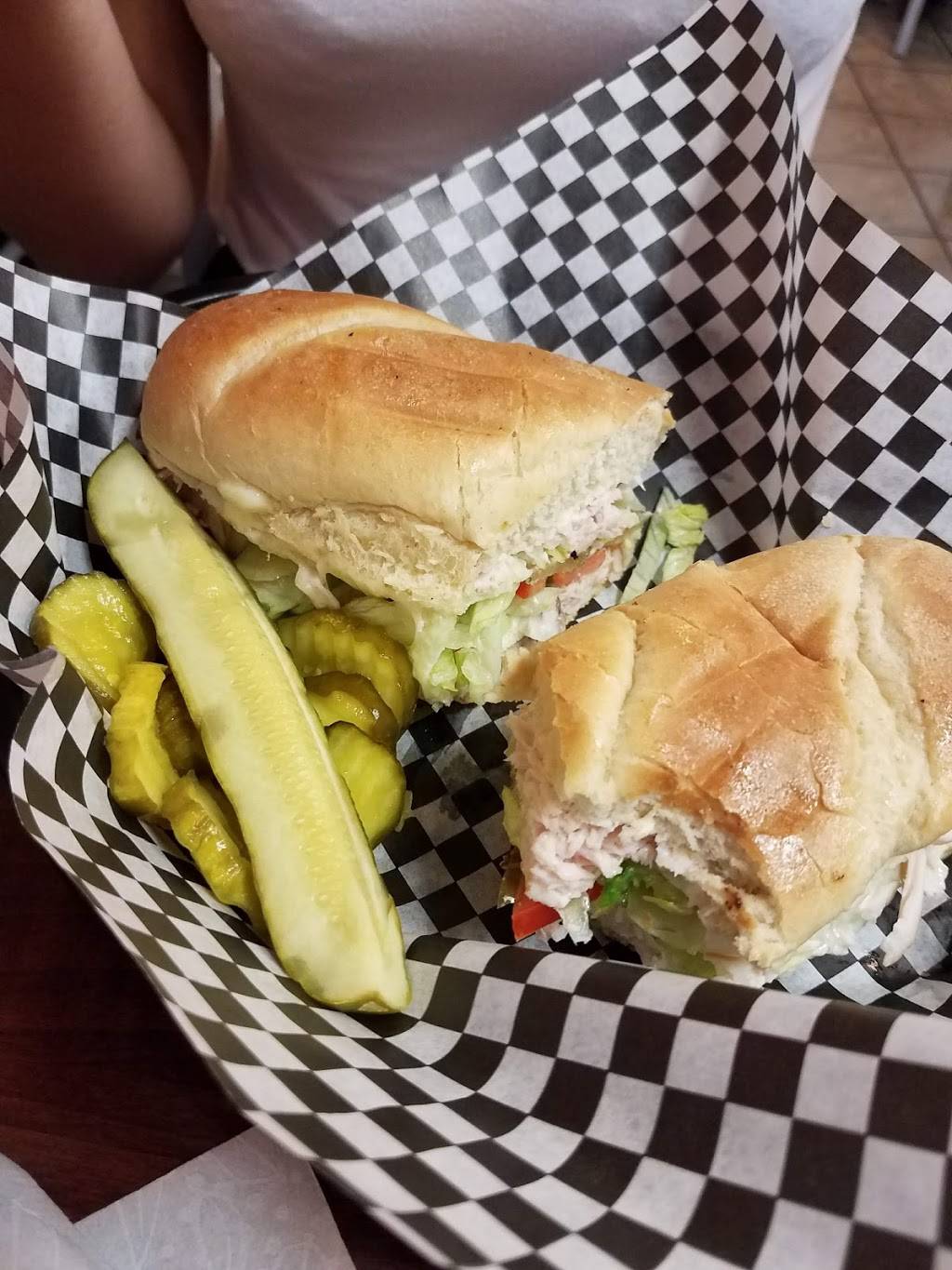 Sammies | meal takeaway | 117 Lovelace Ave, Martin, TN 38237, USA | 7315871992 OR +1 731-587-1992