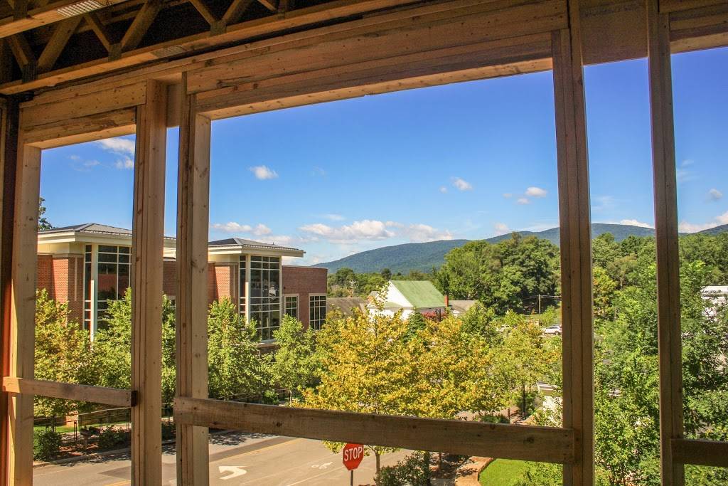 Piedmont Place | restaurant | Crozet, VA 22932, USA | 4342054881 OR +1 434-205-4881