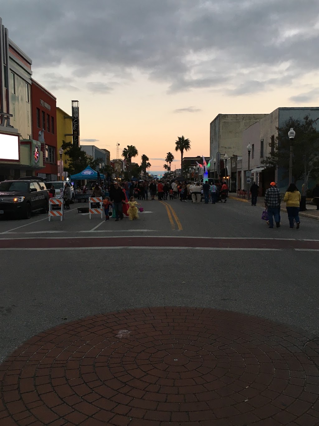 The Place Downtown | restaurant | 429 Harrison Ave, Panama City, FL 32401, USA | 8508180590 OR +1 850-818-0590