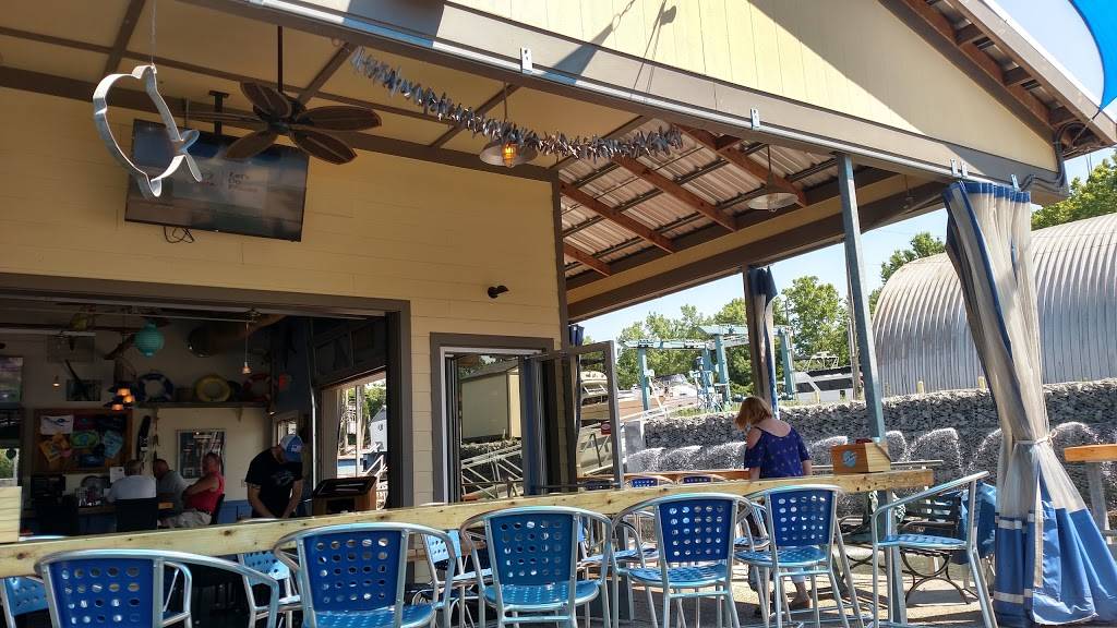 Blue Moon Waterfront Grille | restaurant | 525 Basswood Dr, Nashville, TN 37209, USA | 6153566666 OR +1 615-356-6666