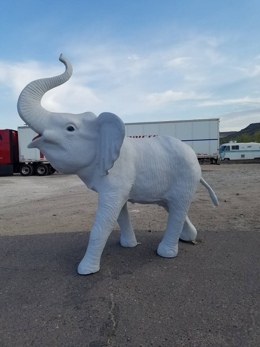 Chilleens On 17 | restaurant | 33150 S Coldwater Canyon Rd, Black Canyon City, AZ 85324, USA | 6233745552 OR +1 623-374-5552