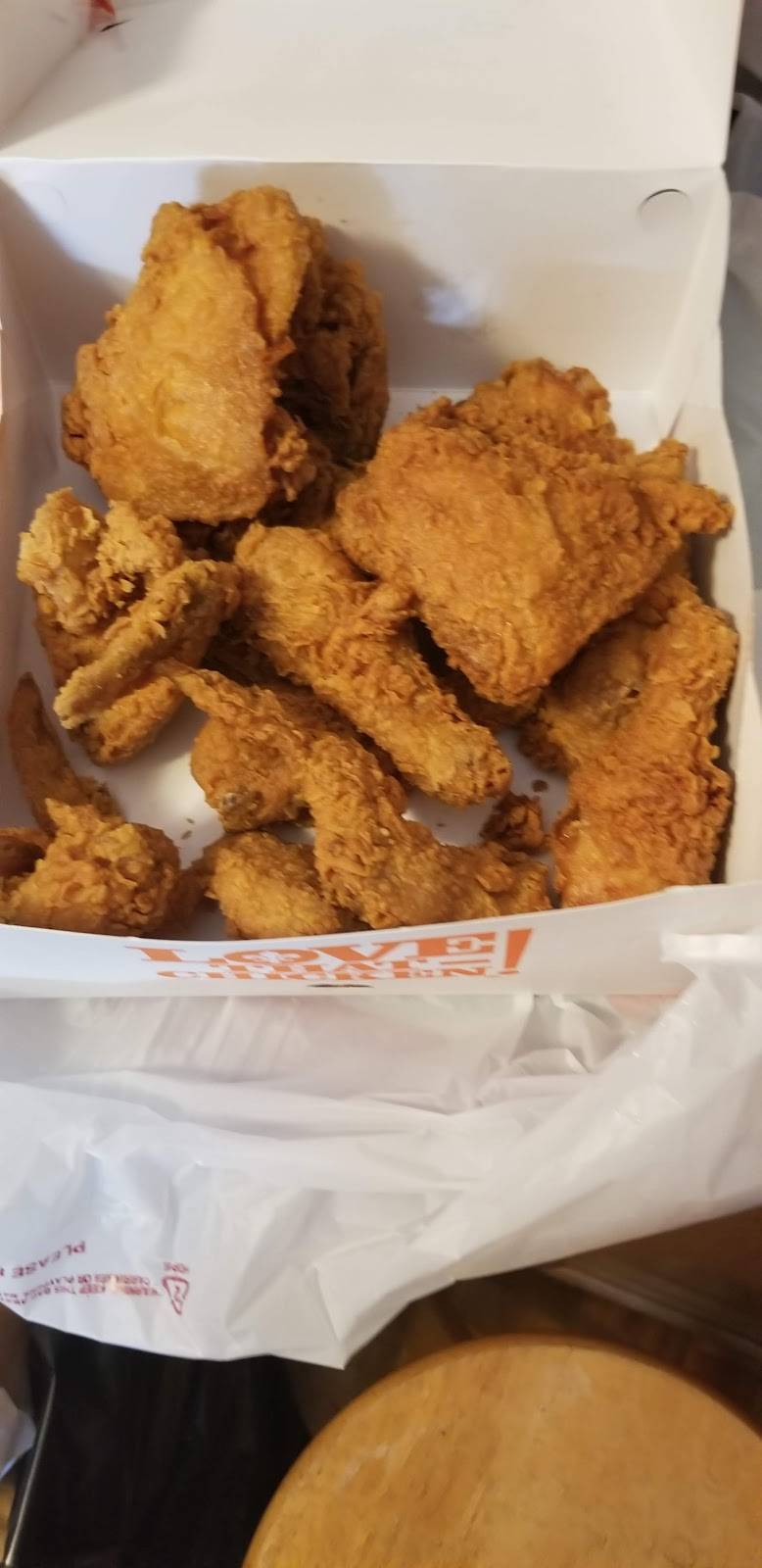 Popeyes Louisiana Kitchen | restaurant | 3066 Miller Rd, Flint, MI 48507, USA | 8103093652 OR +1 810-309-3652