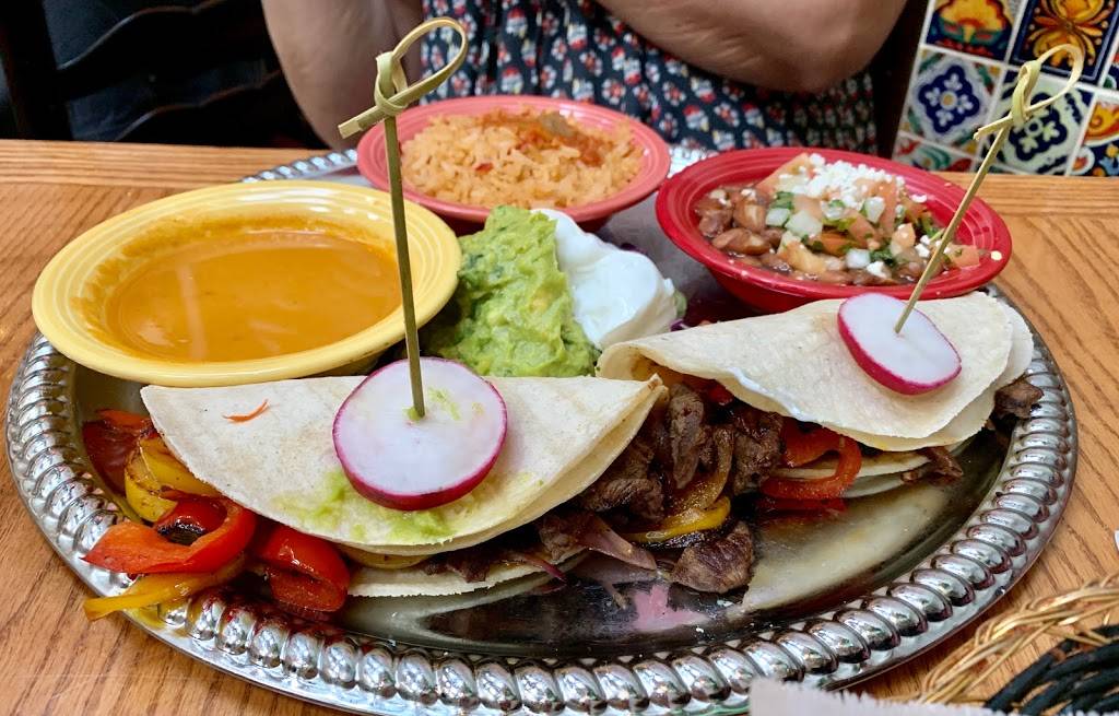 Panchos | restaurant | 11020 Lavender Hill Dr, Las Vegas, NV 89135, USA | 7029820111 OR +1 702-982-0111