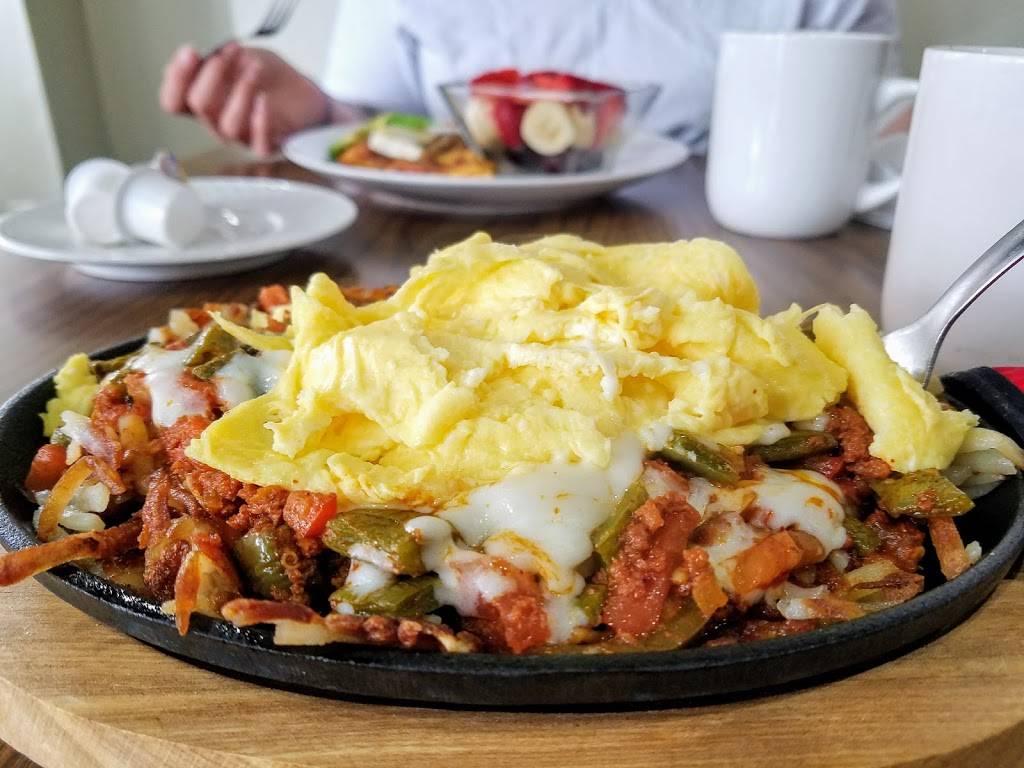 Tres Reynas Latin Cuisine | restaurant | 920 Main St, Evansville, IN 47708, USA | 8125501451 OR +1 812-550-1451