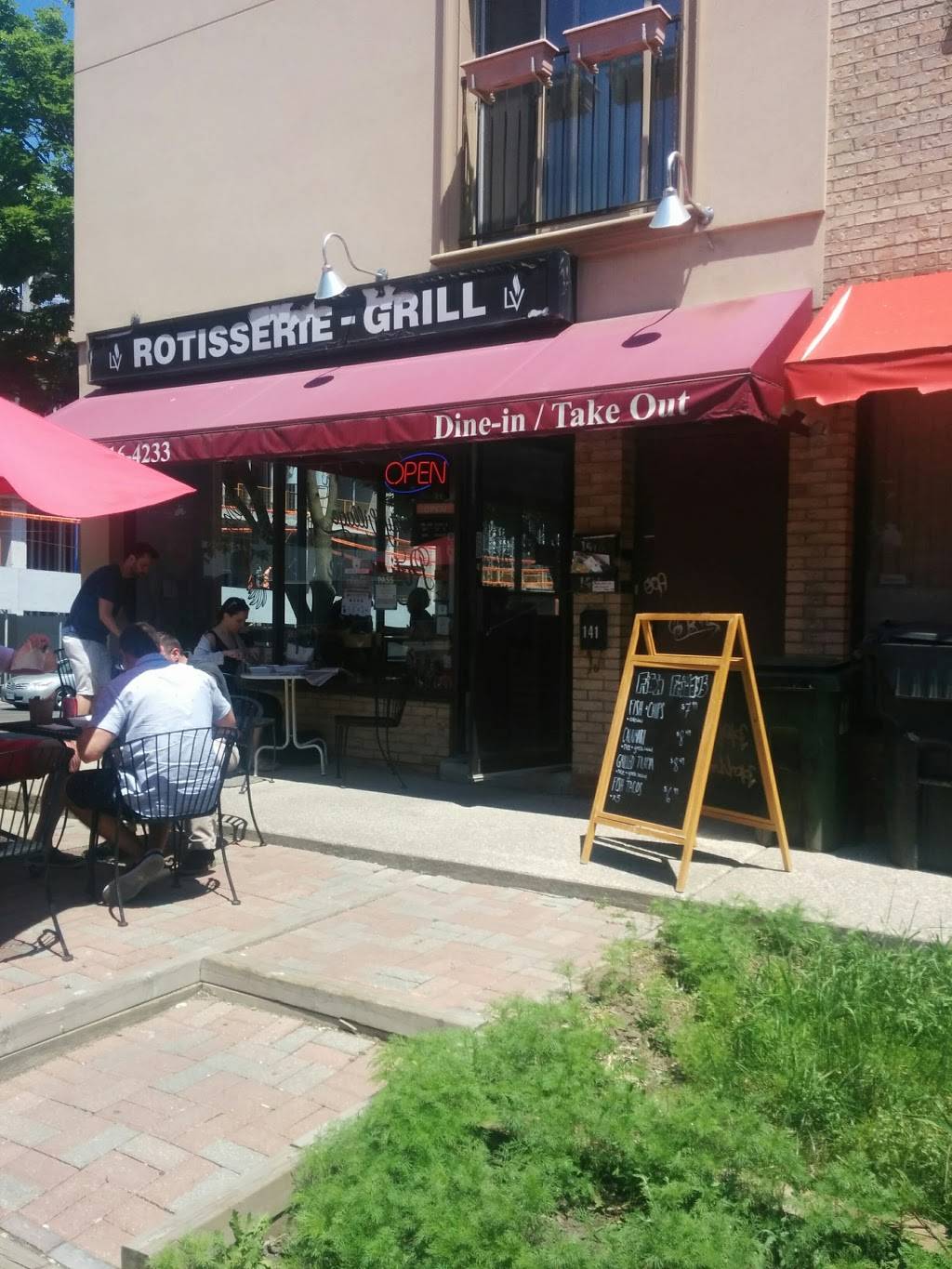 Liberty Village Rotisserie | restaurant | 141 Jefferson Ave, Toronto, ON M6K 3E4, Canada | 4165164233 OR +1 416-516-4233