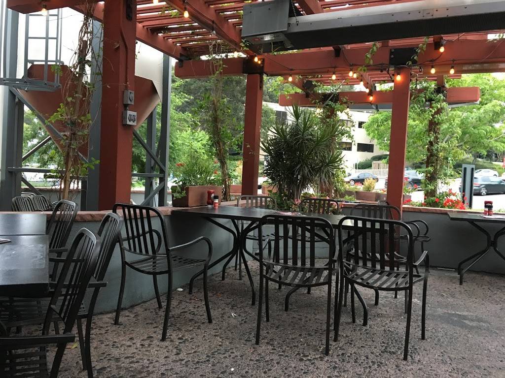 Rock Bottom Restaurant & Brewery | restaurant | 8980 La Jolla Village Dr, La Jolla, CA 92037, USA | 8584509277 OR +1 858-450-9277