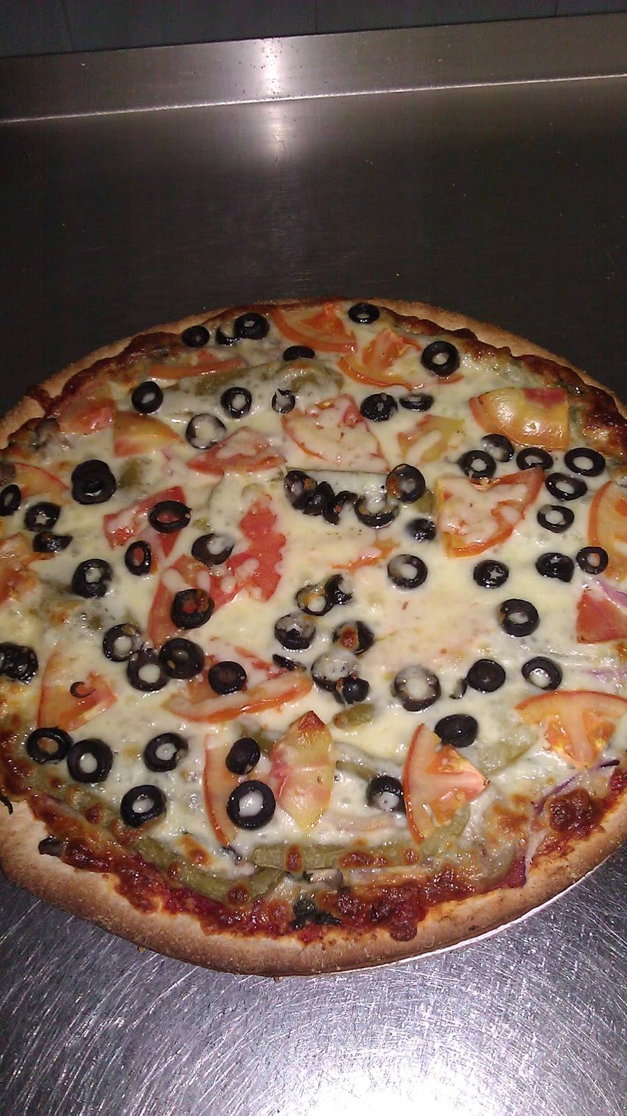 Natys Pizza 26st | restaurant | 3810, 3849 W 26th St, Chicago, IL 60623, USA | 7732778644 OR +1 773-277-8644