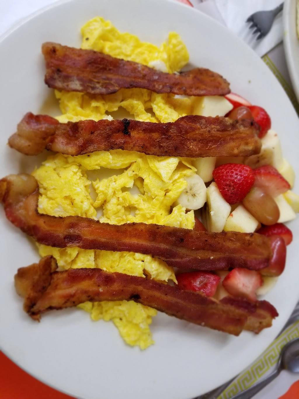 Main Street Diner | restaurant | 98 Main St, East Brunswick, NJ 08816, USA | 7322516929 OR +1 732-251-6929