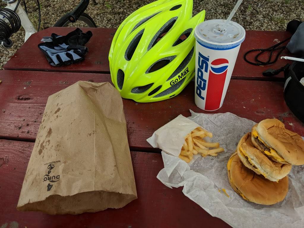 Just Hamburgers | restaurant | 214 Ottawa Rd, Paxton, IL 60957, USA | 2173794222 OR +1 217-379-4222