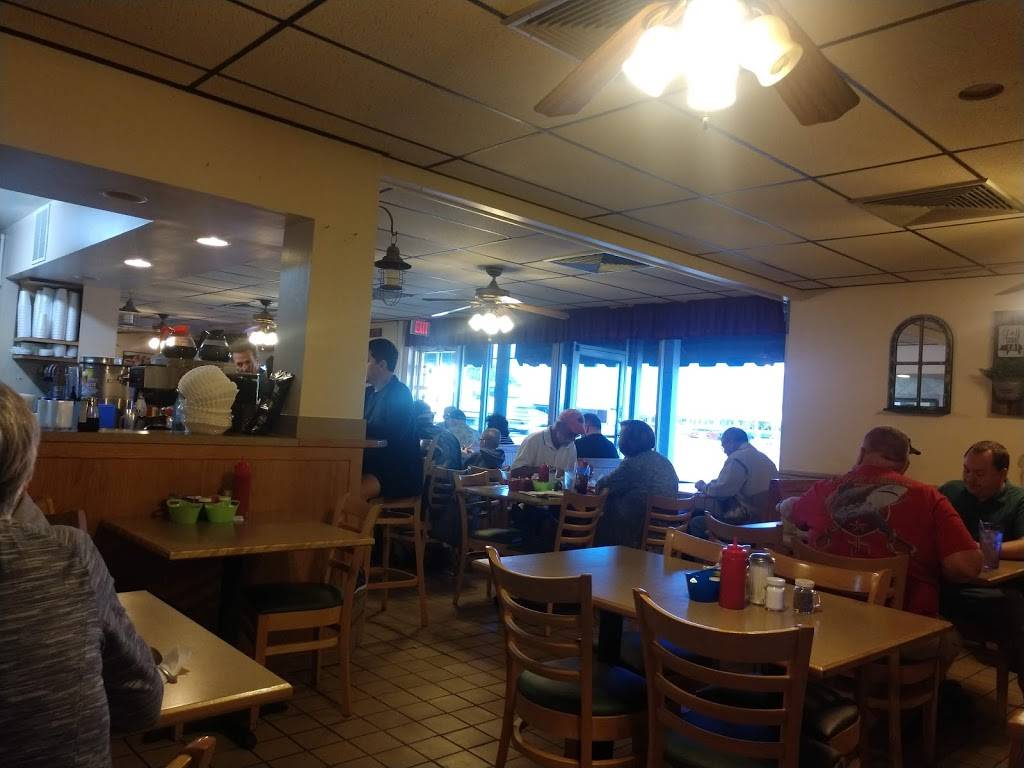 Country House Restaurant | restaurant | 13394 W Colonial Dr, Winter Garden, FL 34787, USA | 4076561421 OR +1 407-656-1421