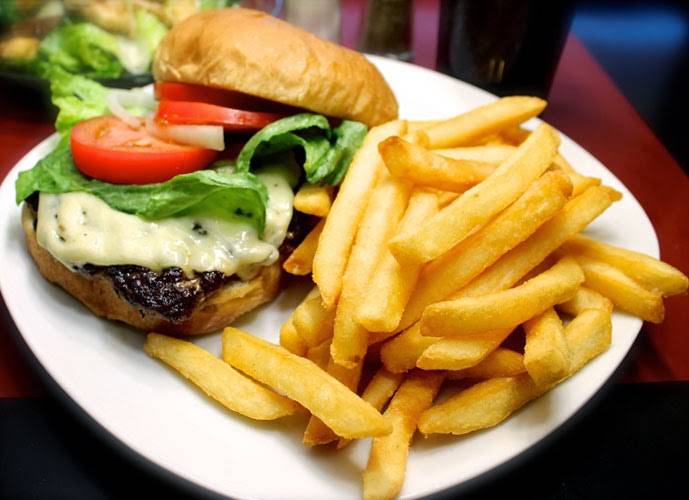 Faris Diner | meal takeaway | 350 Winthrop Ave, North Andover, MA 01845, USA | 9786820824 OR +1 978-682-0824