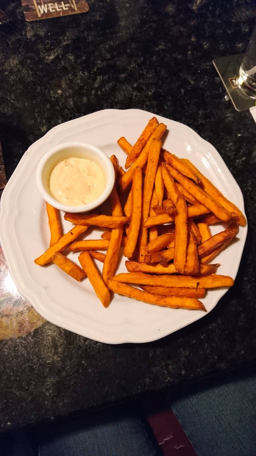 Muddy Duck Restaurant | restaurant | 2200 Dundas St E, Mississauga, ON L4X 2V3, Canada | 9052759430 OR +1 905-275-9430