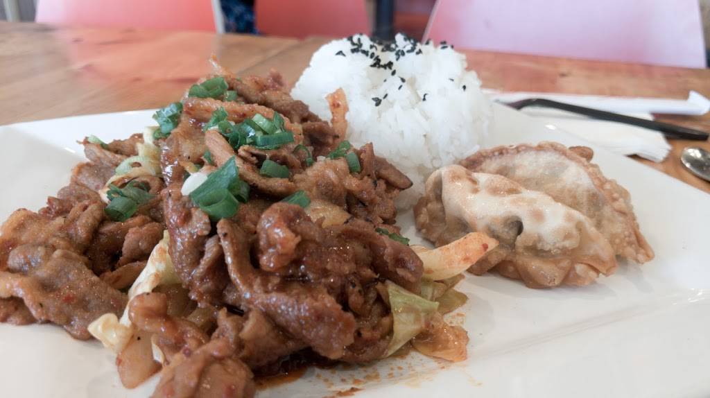 The Slaw Dogs | restaurant | 720 N Lake Ave, Pasadena, CA 91104, USA | 6268089777 OR +1 626-808-9777