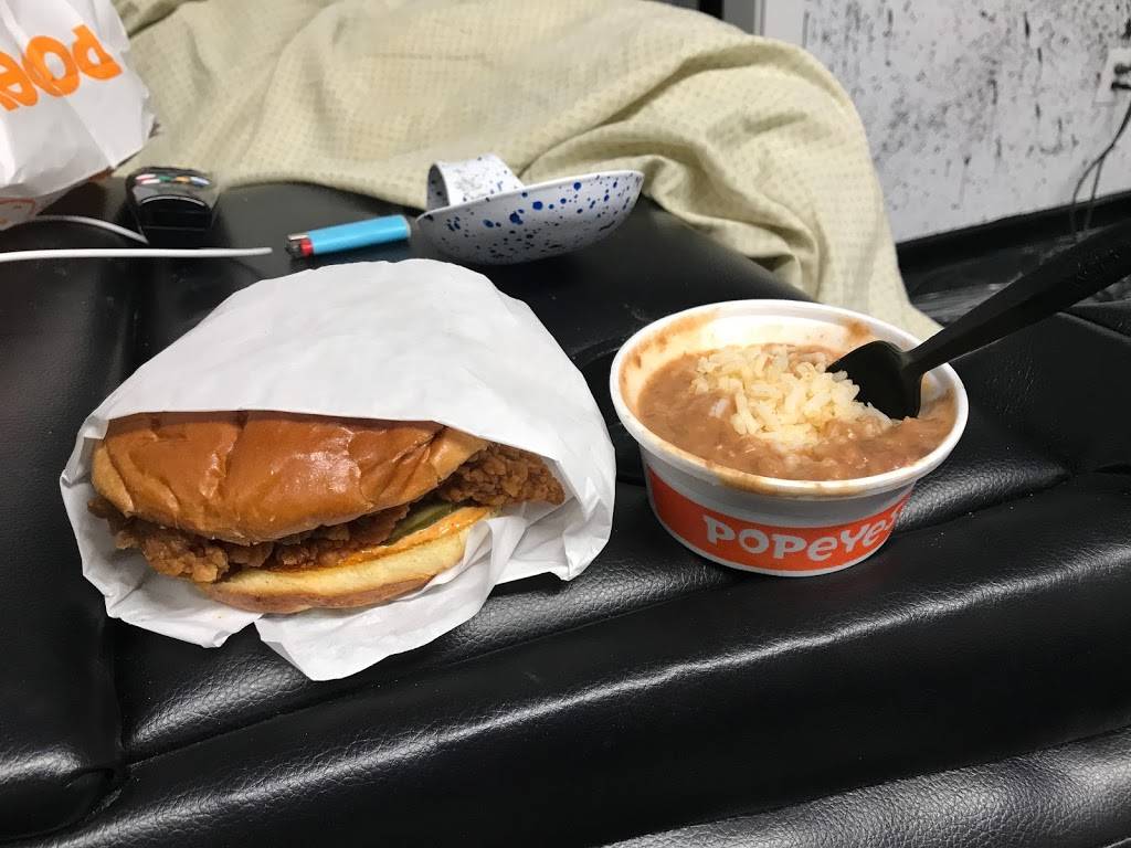 Popeyes Louisiana Kitchen | restaurant | 5950 Lapalco Blvd, Marrero, LA 70072, USA | 5043482636 OR +1 504-348-2636