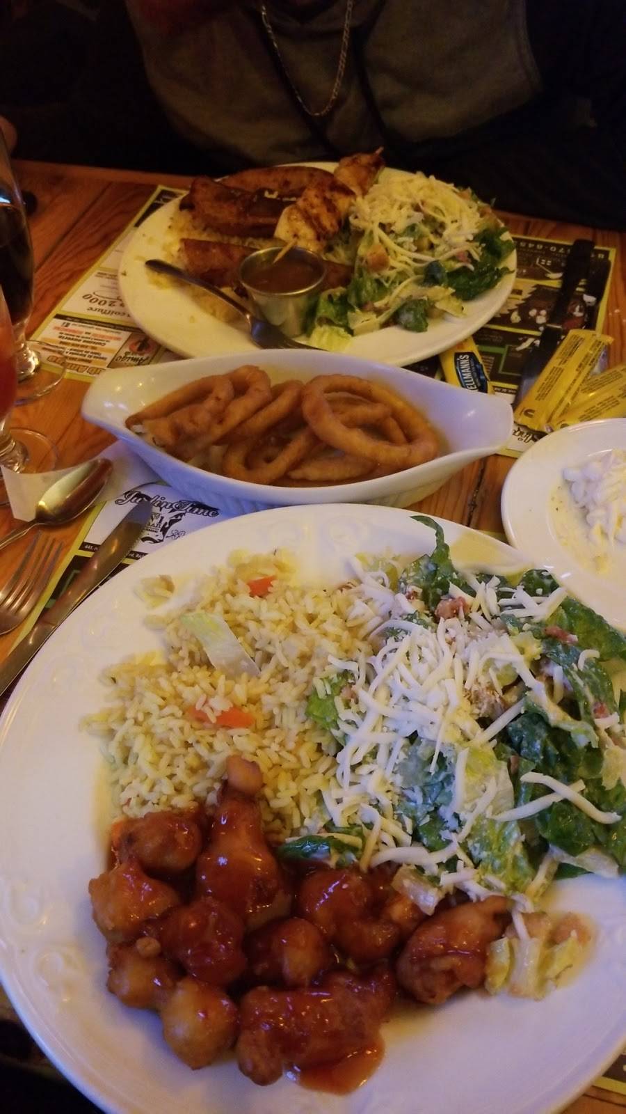 Restaurant La Vieille Gare de Richmond | restaurant | 739 Rue Principale Nord, Richmond, QC J0B 2H0, Canada | 8198266655 OR +1 819-826-6655