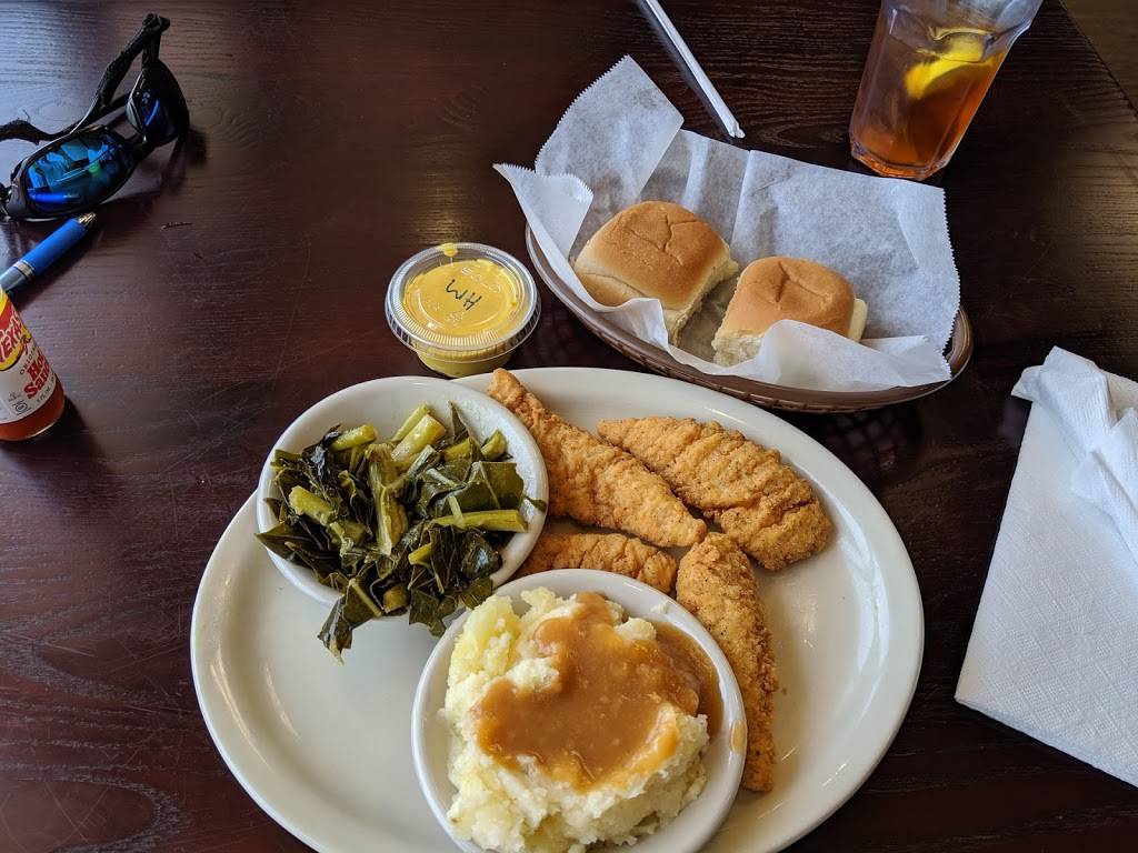 TJs Family Restaurant | restaurant | 1019 McConnells Hwy, Rock Hill, SC 29732, USA | 8033271234 OR +1 803-327-1234