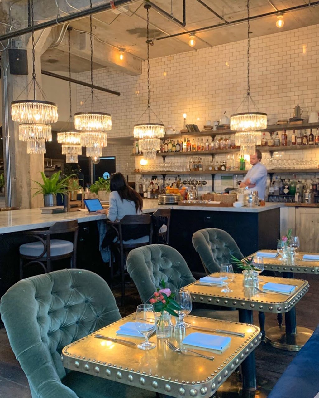 The Allis Chicago | restaurant | 113-125 N Green St, Chicago, IL 60607, USA | 3125218000 OR +1 312-521-8000