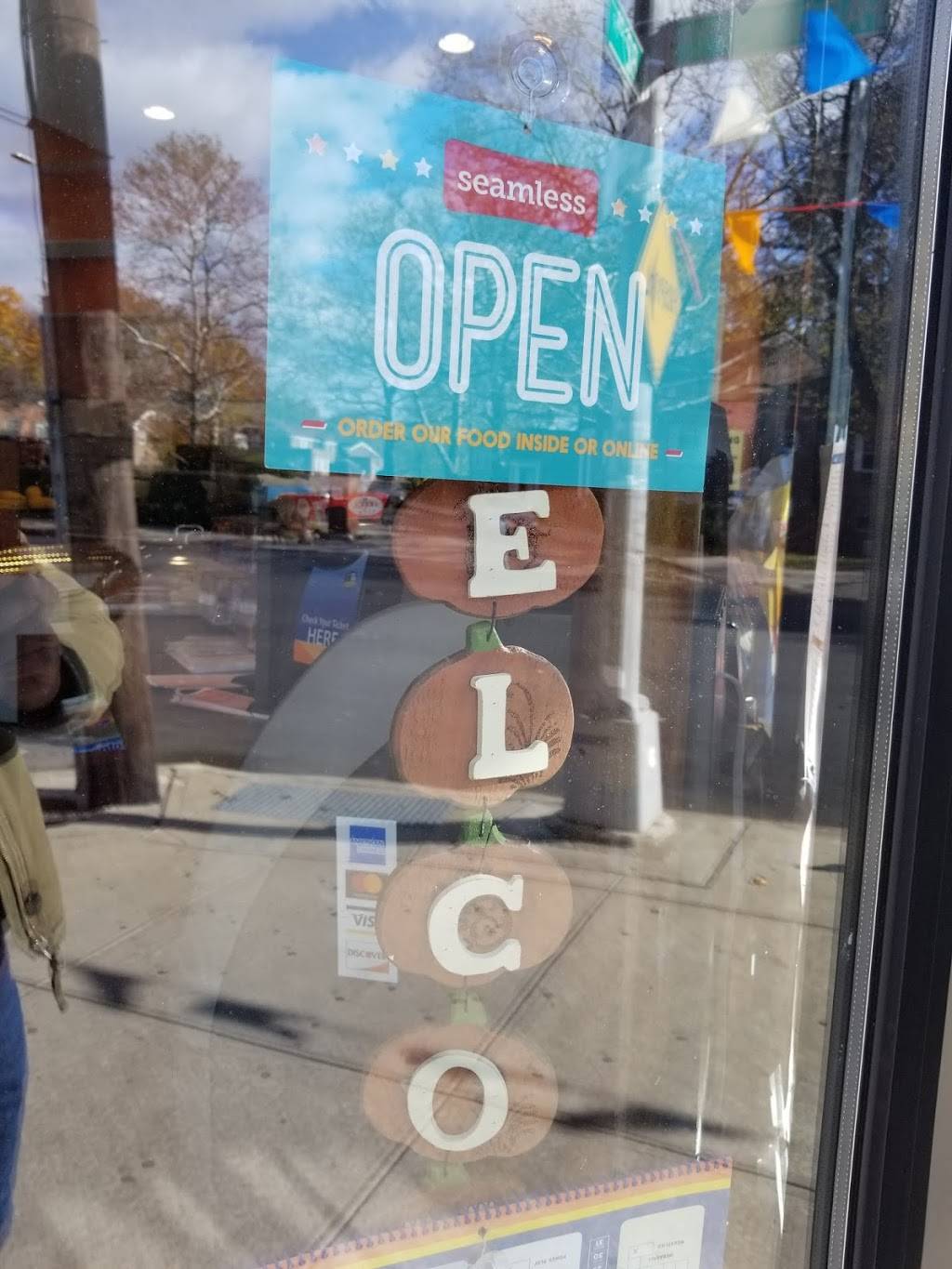 Supreme Deli | restaurant | 82-51--, 82-69 Parsons Blvd, Jamaica, NY 11432, USA | 7189694566 OR +1 718-969-4566