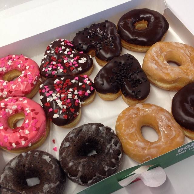 Dunkin Donuts | cafe | 3960 W Oakland Park Blvd, Lauderdale Lakes, FL 33311, USA | 9548169424 OR +1 954-816-9424