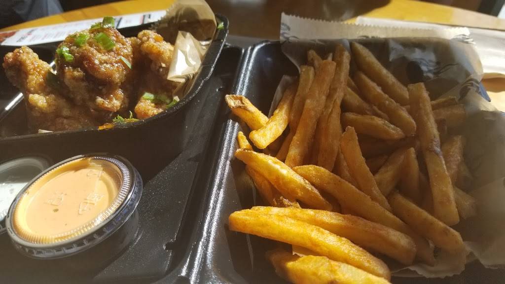 Fire Wings Delta Shores | restaurant | 8144 Delta Shores Cir S #140, Sacramento, CA 95832, USA | 9162469579 OR +1 916-246-9579