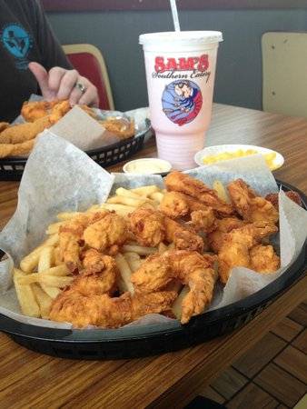 Sams Southern Eatery, Webb City | restaurant | 2613 N Rangeline Rd, Joplin, MO 64801, USA | 4175530616 OR +1 417-553-0616