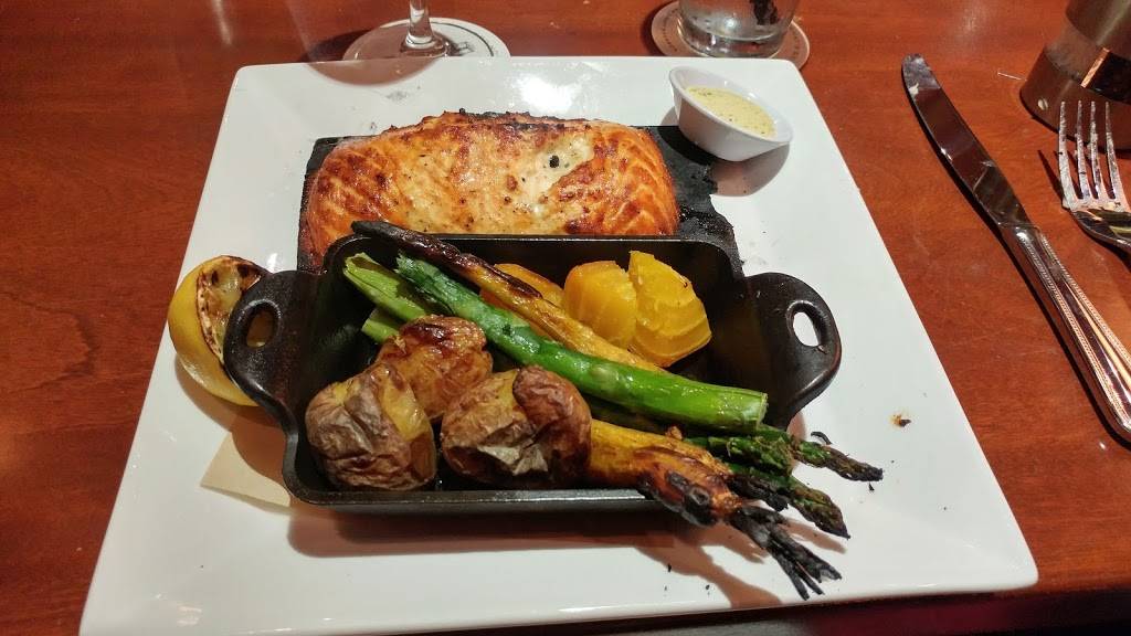 Seasons 52 | restaurant | 245 Summit Blvd, Birmingham, AL 35243, USA | 2059685152 OR +1 205-968-5152