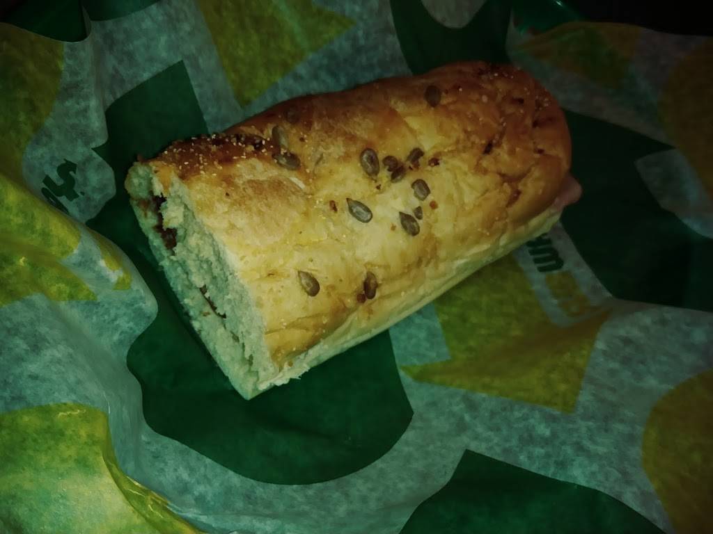 Subway | restaurant | 8424 Eager Rd, Brentwood, MO 63144, USA | 3149617665 OR +1 314-961-7665