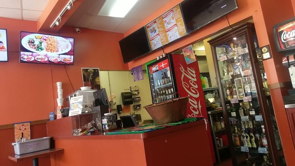 El Pariente Mexican Grill | restaurant | 961 Wildwood Rd, St Paul, MN 55115, USA | 6517485187 OR +1 651-748-5187