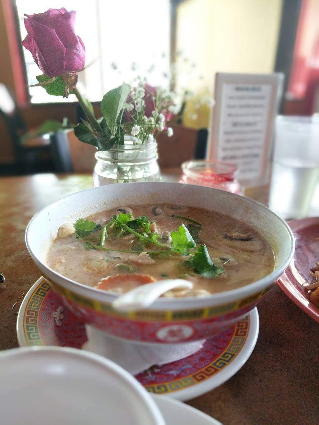 Jai Thai | restaurant | 235 Broadway E, Seattle, WA 98102, USA | 2063225781 OR +1 206-322-5781