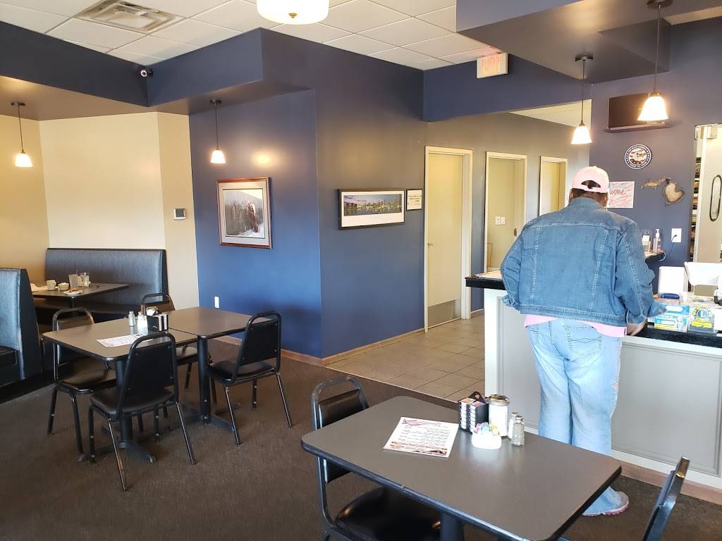 Blue Plate Diner | restaurant | 32610 W Seven Mile Rd, Livonia, MI 48152, USA | 2484713700 OR +1 248-471-3700