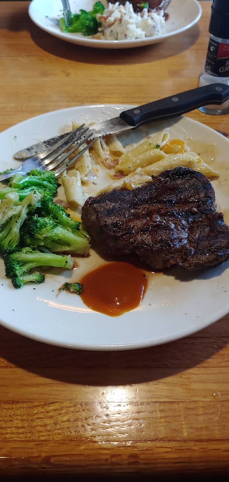 Applebees Grill + Bar | restaurant | 2219 Battlefield Pkwy, Fort Oglethorpe, GA 30742, USA | 7068586654 OR +1 706-858-6654