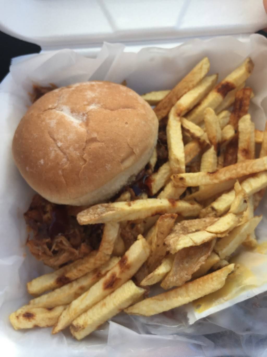 Grampys | restaurant | 72 Trooper Leslie G. Lord Hwy, Colebrook, NH 03576, USA | 6033315930 OR +1 603-331-5930