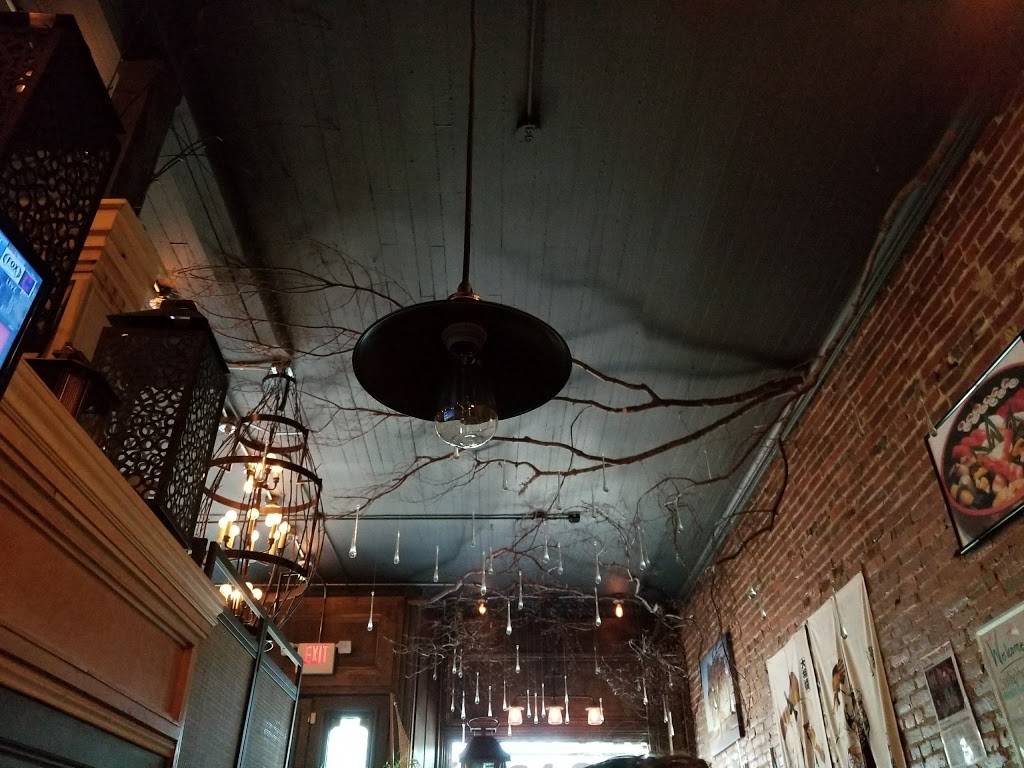 Youngs Sushi | restaurant | 30 W Main St, Madison, OH 44057, USA | 4404283474 OR +1 440-428-3474