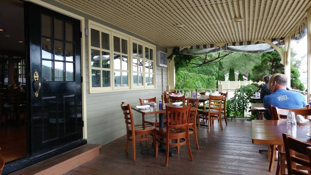 Snug Harbor | restaurant | 9068A Snug Harbor Dr, Hammondsport, NY 14840, USA | 6078687684 OR +1 607-868-7684