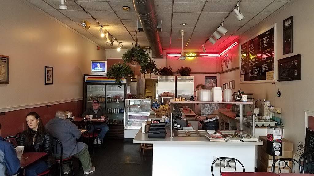 Crown Cafe | meal takeaway | 106 Main St, Watertown, MA 02472, USA | 6179239219 OR +1 617-923-9219