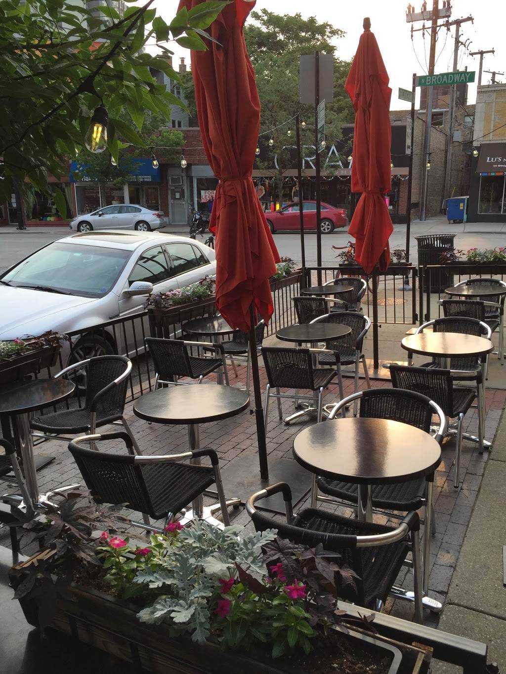 Cafe L’Appetito | cafe | 3332 N Broadway, Chicago, IL 60657, USA | 7733607290 OR +1 773-360-7290