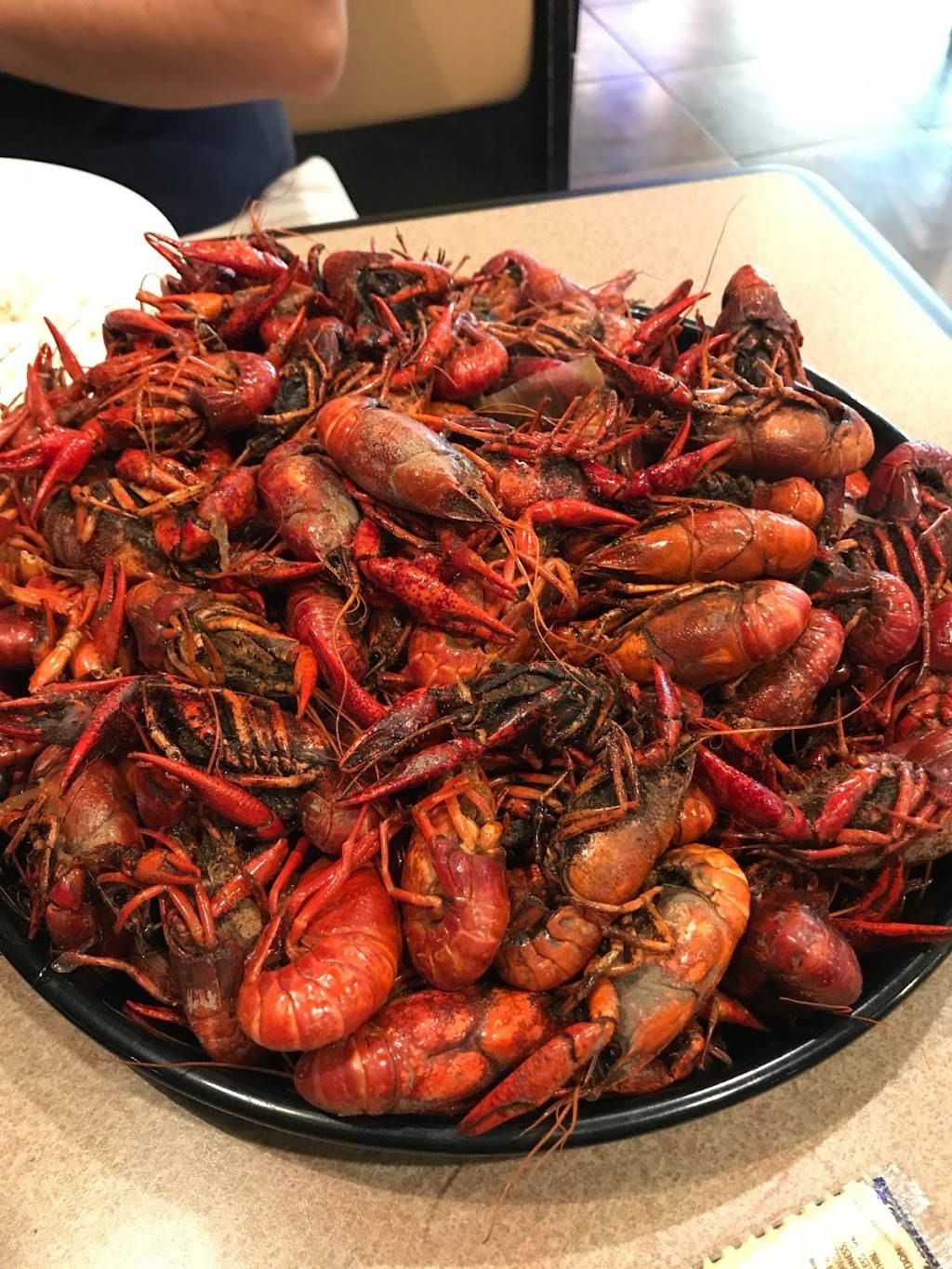 Verna Maes Poboys, Seafood and More | restaurant | 16010 West Rd, Houston, TX 77095, USA | 8326744976 OR +1 832-674-4976