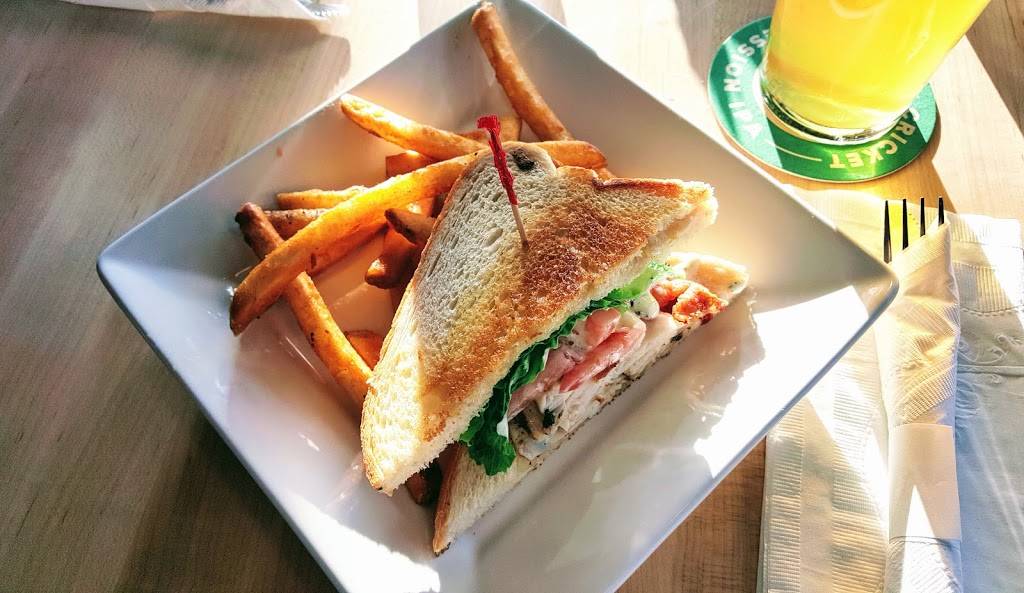 Backspin Texas Sports Bar & Grill | restaurant | 165 Hargraves Dr p100, Austin, TX 78737, USA | 5125183033 OR +1 512-518-3033