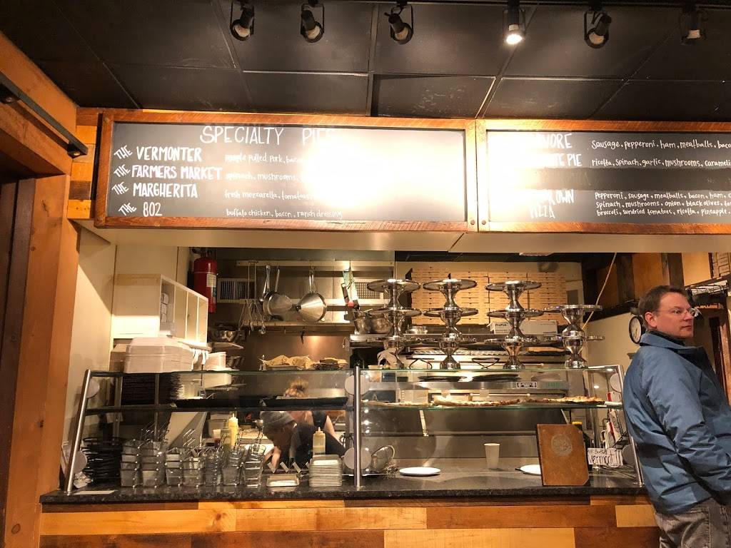 Village Pie | restaurant | 8 Village Square, Stratton, VT 05360, USA | 8022971700 OR +1 802-297-1700