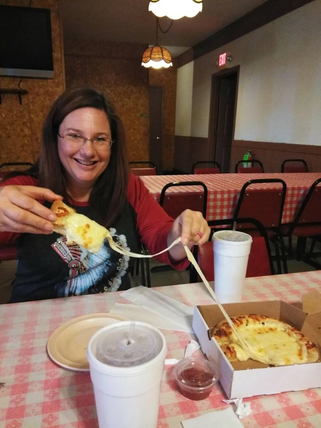 Victors Pizza | restaurant | 110 W Van Dorn Ave, Holly Springs, MS 38635, USA | 6622526500 OR +1 662-252-6500