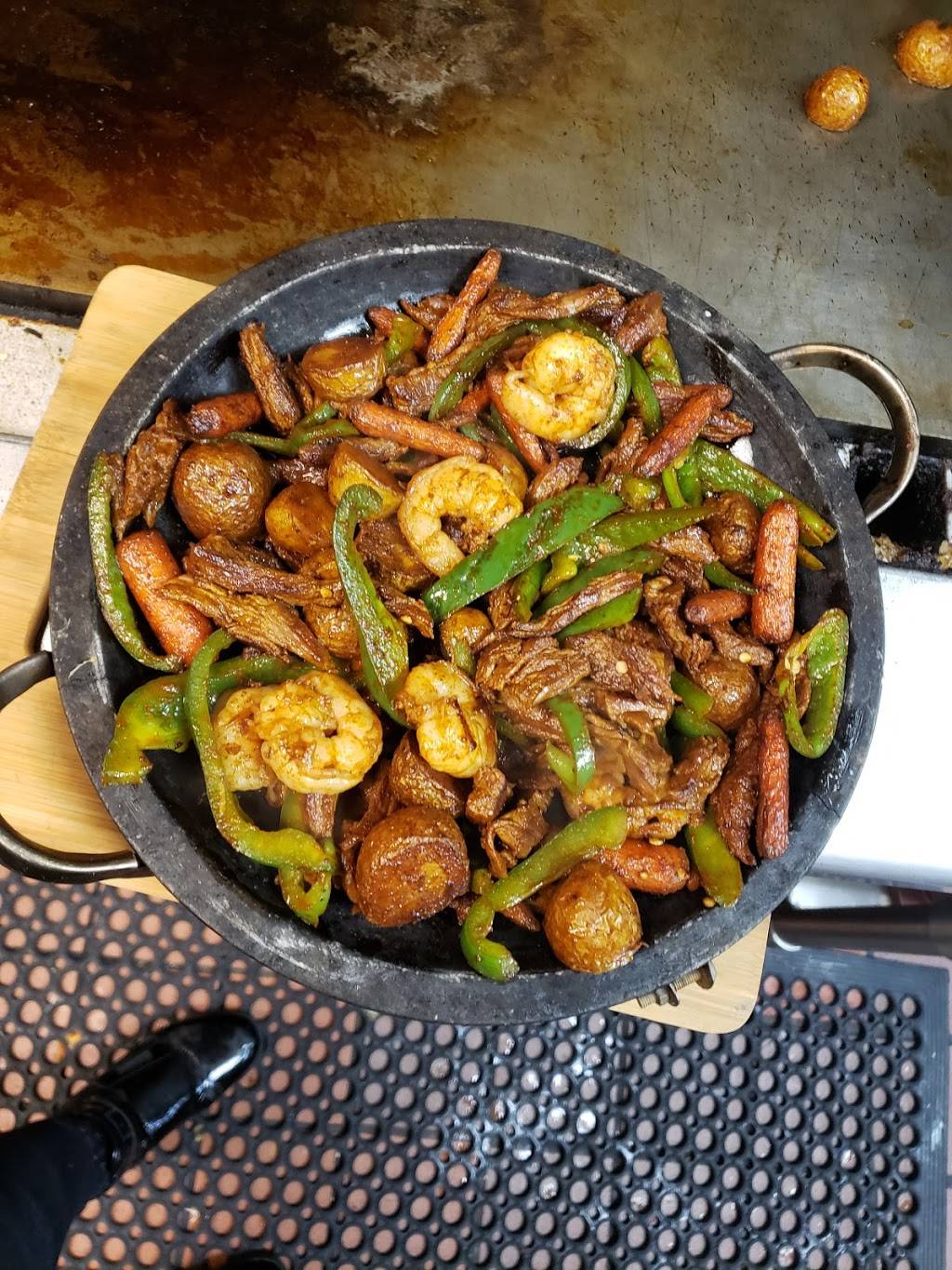 Spartakus | restaurant | 1060 Eastern Blvd, Montgomery, AL 36117, USA | 3346763181 OR +1 334-676-3181