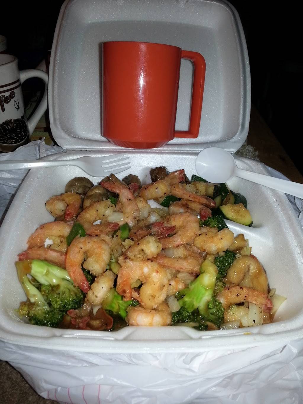 Captains Cove Golf & Yacht Club | restaurant | 3332 Captains Corridor, Greenbackville, VA 23356, USA | 7578243465 OR +1 757-824-3465