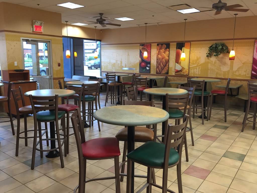 Subway | restaurant | 3431 Boulevard Sainte-Anne, Québec, QC G1E 3L4, Canada | 4188219377 OR +1 418-821-9377