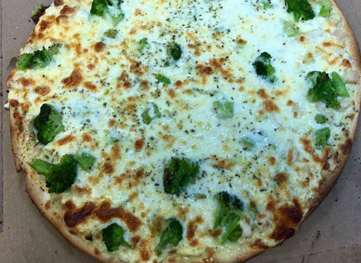 Saporitos Pizzeria | restaurant | 222 W Railroad St, Lena, IL 61048, USA | 8153694400 OR +1 815-369-4400