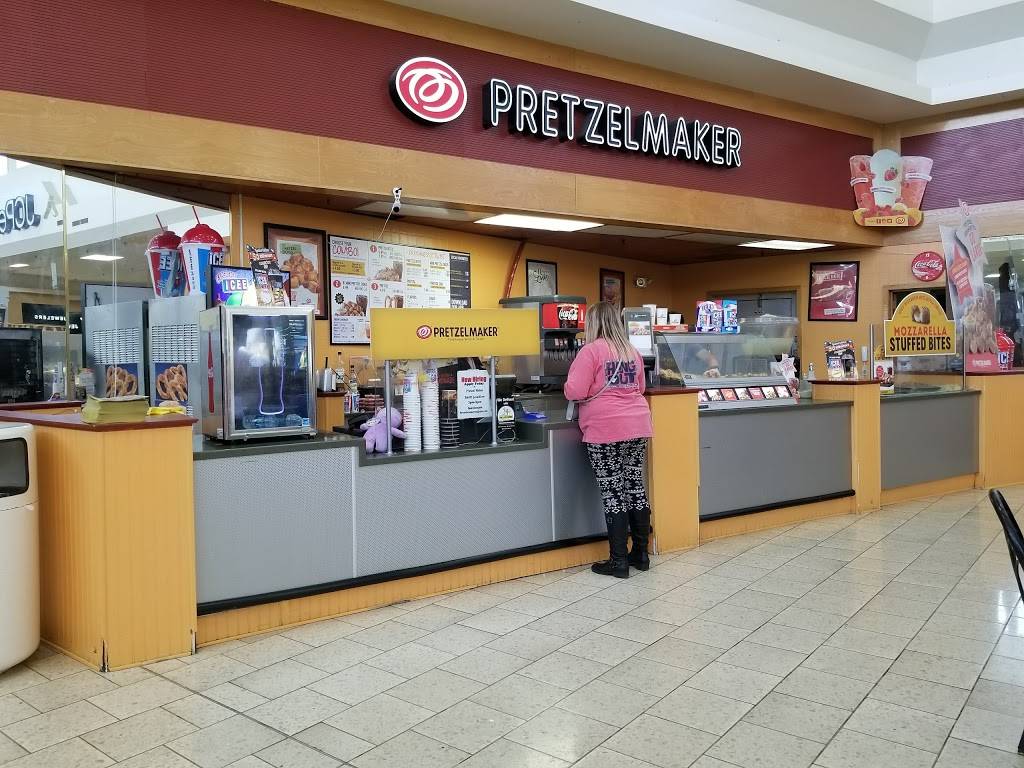Pretzelmaker | restaurant | 3600 Country Club Dr, Jefferson City, MO 65109, USA | 5736364475 OR +1 573-636-4475