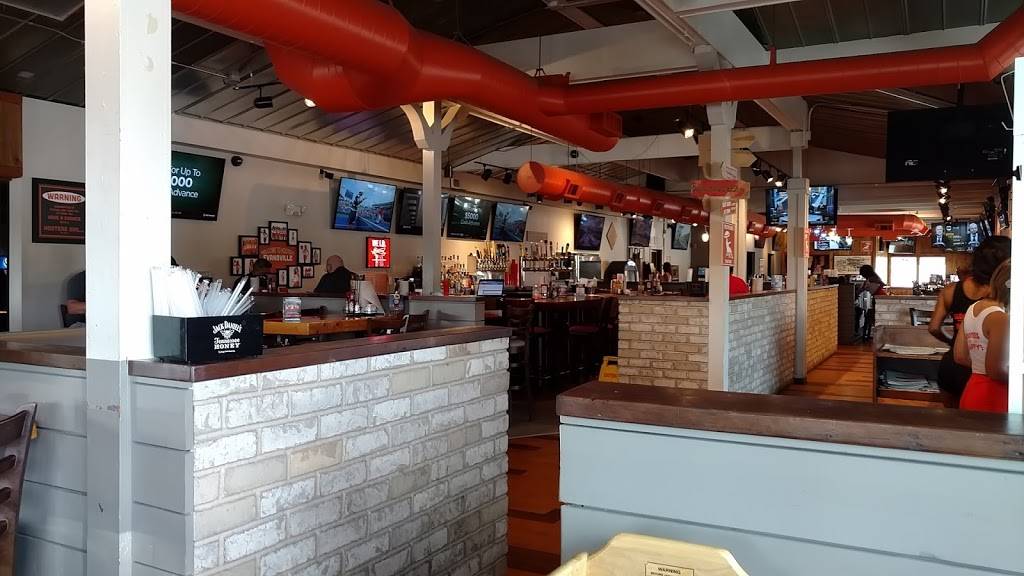 Hooters | restaurant | 4620 Lincoln Ave, Evansville, IN 47715, USA | 8124750229 OR +1 812-475-0229