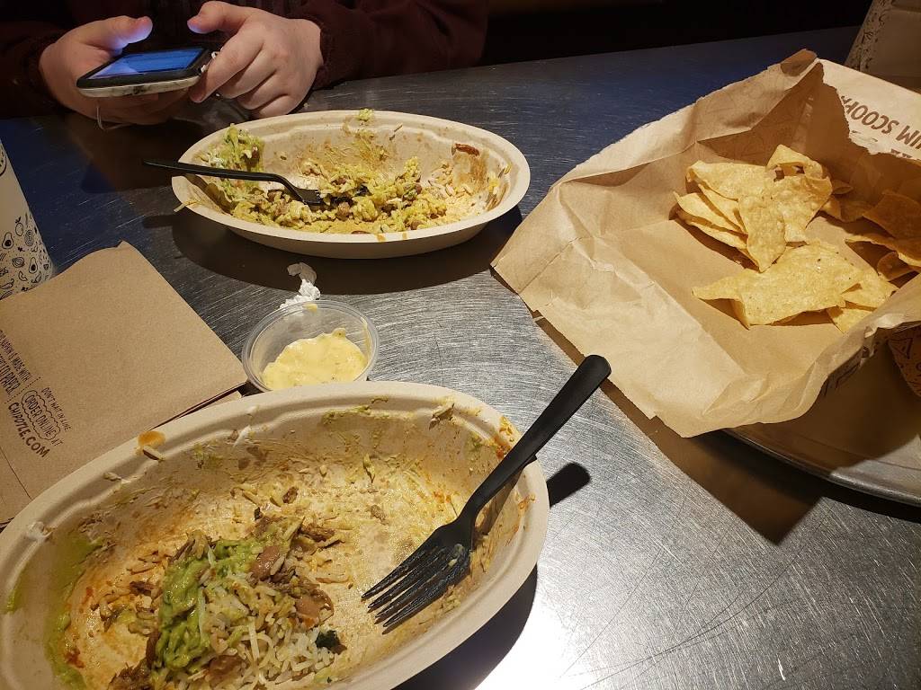 Chipotle Mexican Grill | restaurant | 12011 Meridian E, Puyallup, WA 98373, USA | 2534457374 OR +1 253-445-7374